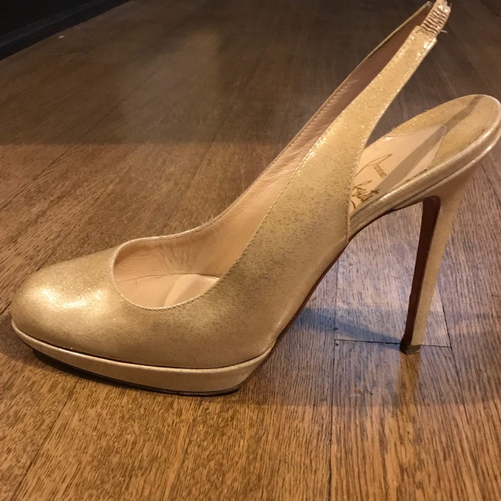Christian Louboutin Slingbacks ❤️